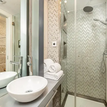 Apartamento Stylish River View In *