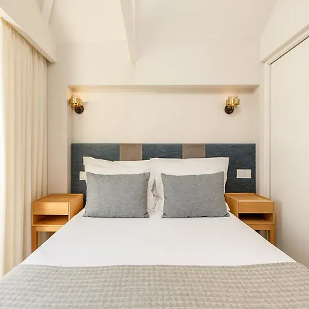 Apartman Stylish River View In